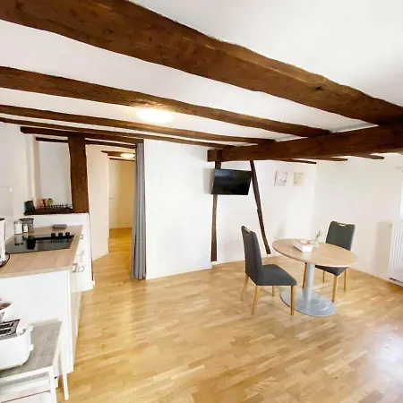 Charmante Mit Tv-wifi Apartment